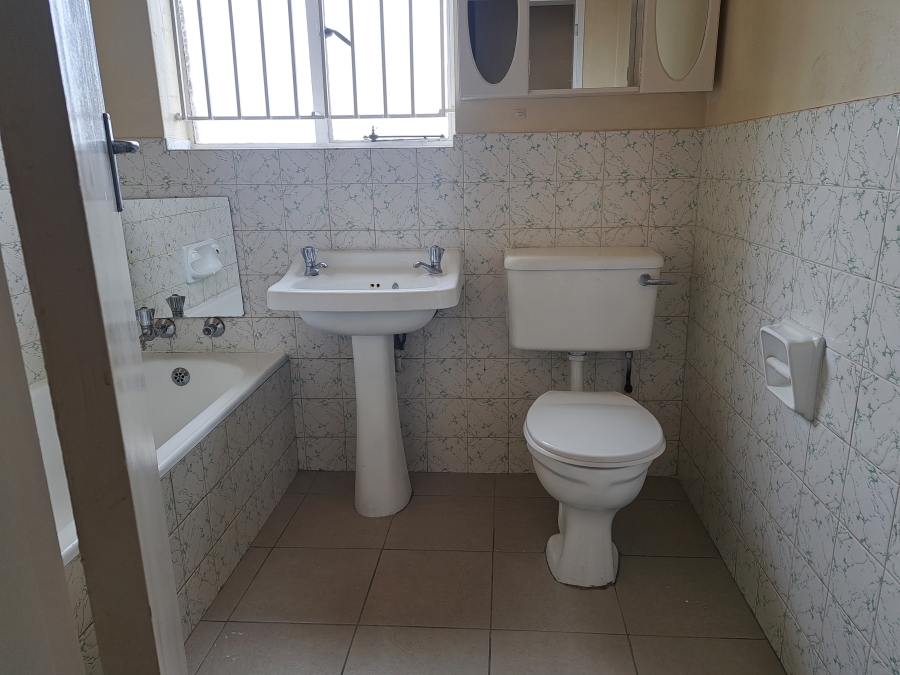 To Let 2 Bedroom Property for Rent in Turffontein Gauteng