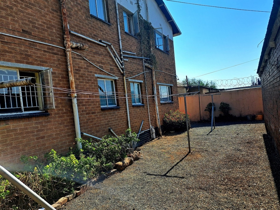 To Let 2 Bedroom Property for Rent in Turffontein Gauteng