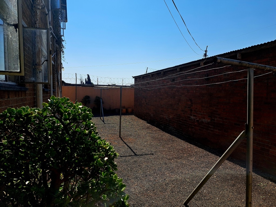 To Let 2 Bedroom Property for Rent in Turffontein Gauteng