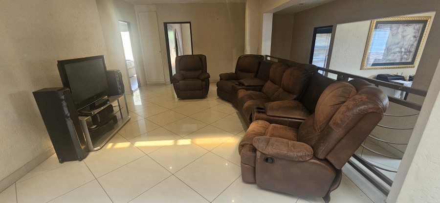 5 Bedroom Property for Sale in Meyersdal Gauteng