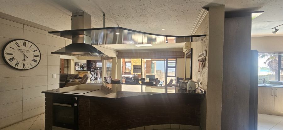 5 Bedroom Property for Sale in Meyersdal Gauteng