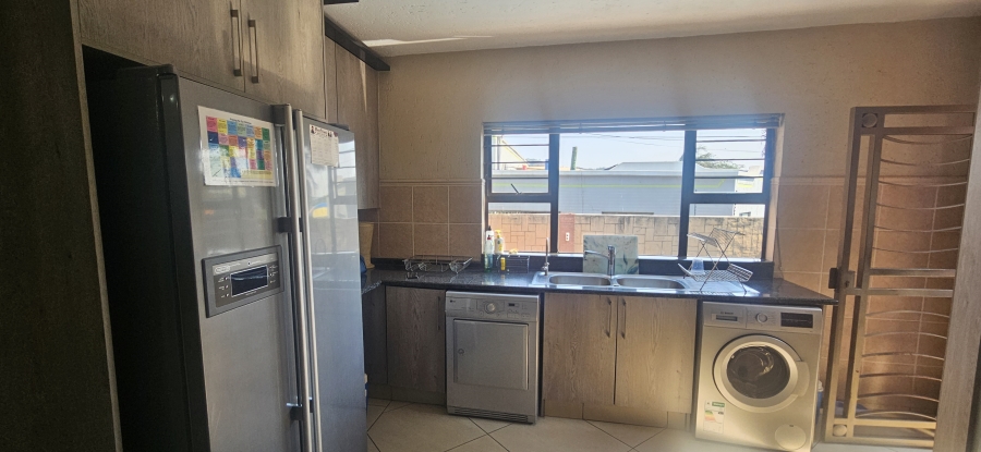 5 Bedroom Property for Sale in Meyersdal Gauteng