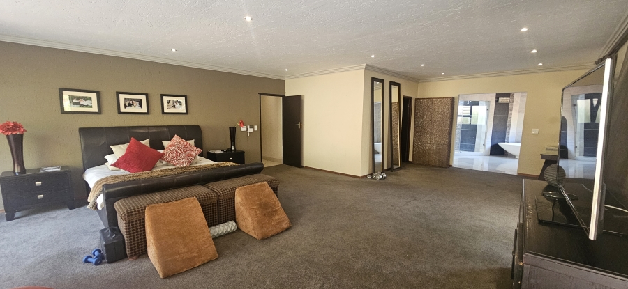 5 Bedroom Property for Sale in Meyersdal Gauteng