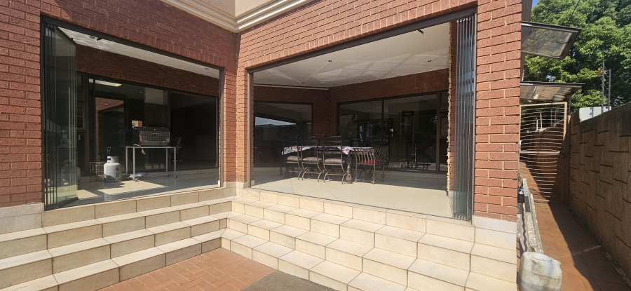 5 Bedroom Property for Sale in Meyersdal Gauteng