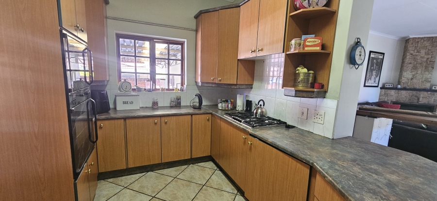 4 Bedroom Property for Sale in New Redruth Gauteng