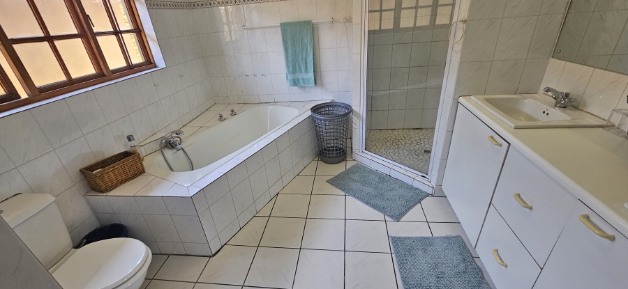 4 Bedroom Property for Sale in New Redruth Gauteng