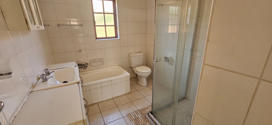 4 Bedroom Property for Sale in New Redruth Gauteng