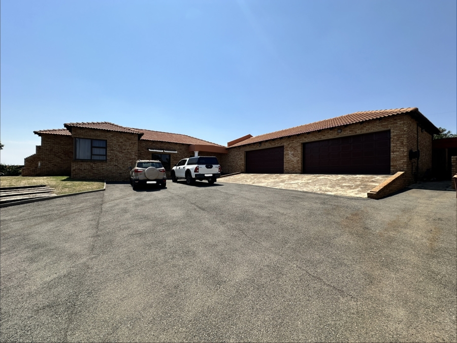 3 Bedroom Property for Sale in Blue Saddle Ranches Gauteng