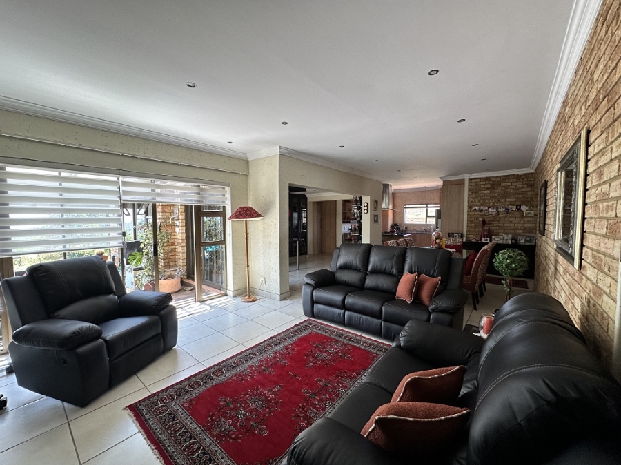 3 Bedroom Property for Sale in Blue Saddle Ranches Gauteng