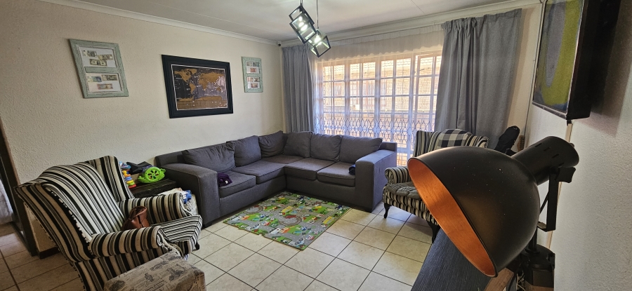 3 Bedroom Property for Sale in New Redruth Gauteng