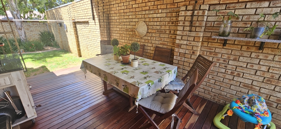 3 Bedroom Property for Sale in New Redruth Gauteng