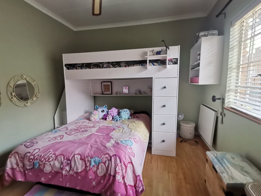 4 Bedroom Property for Sale in Bassonia Gauteng