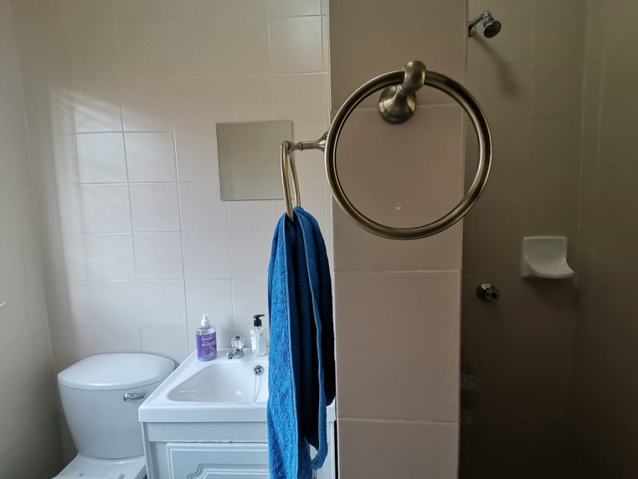 4 Bedroom Property for Sale in Bassonia Gauteng