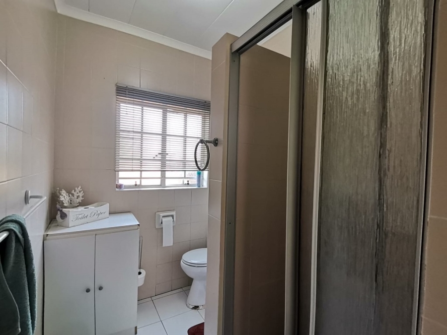 4 Bedroom Property for Sale in Bassonia Gauteng