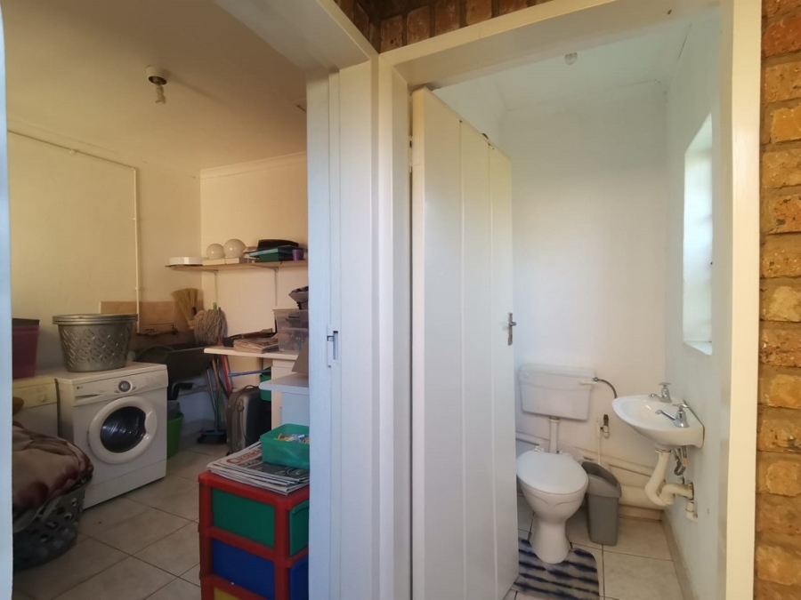 4 Bedroom Property for Sale in Bassonia Gauteng