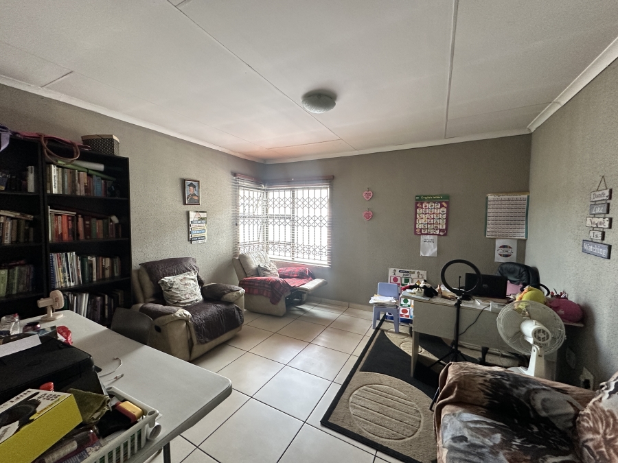 3 Bedroom Property for Sale in Alveda Park Gauteng