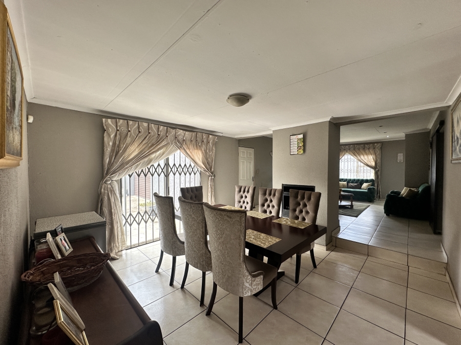 3 Bedroom Property for Sale in Alveda Park Gauteng