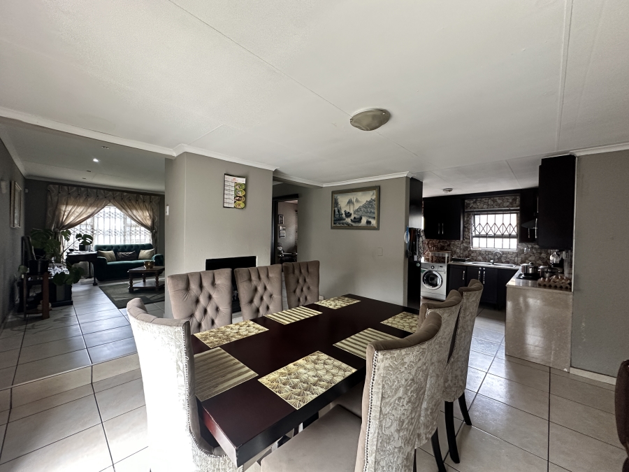 3 Bedroom Property for Sale in Alveda Park Gauteng