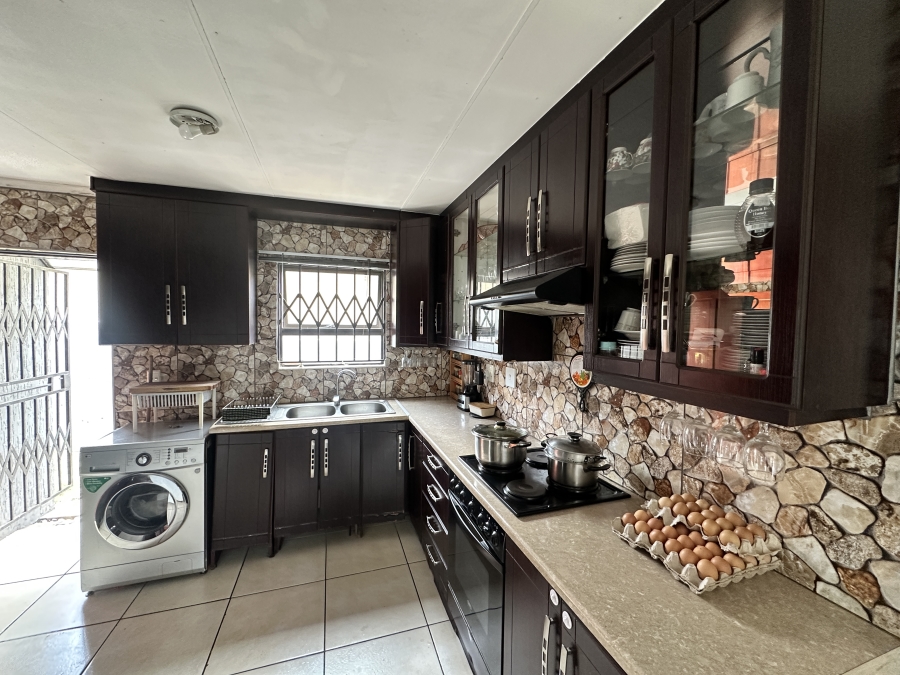 3 Bedroom Property for Sale in Alveda Park Gauteng