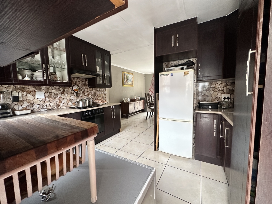 3 Bedroom Property for Sale in Alveda Park Gauteng