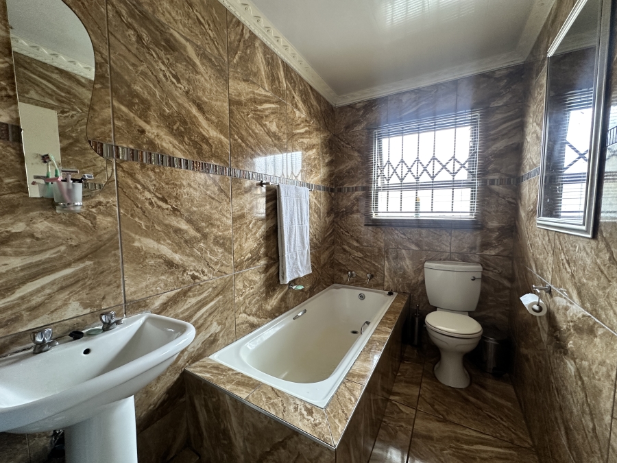 3 Bedroom Property for Sale in Alveda Park Gauteng