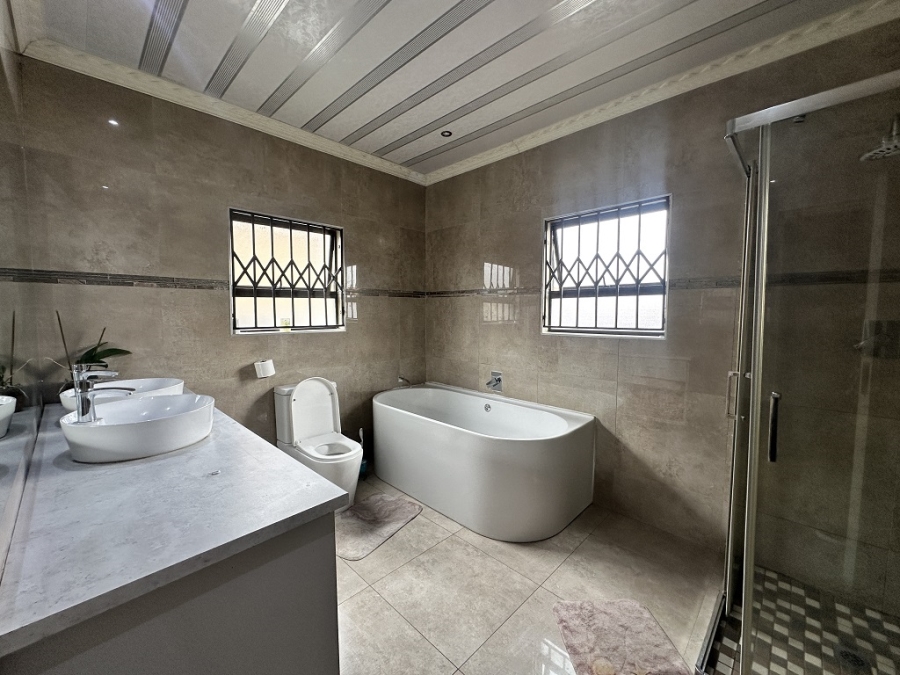 3 Bedroom Property for Sale in Alveda Park Gauteng