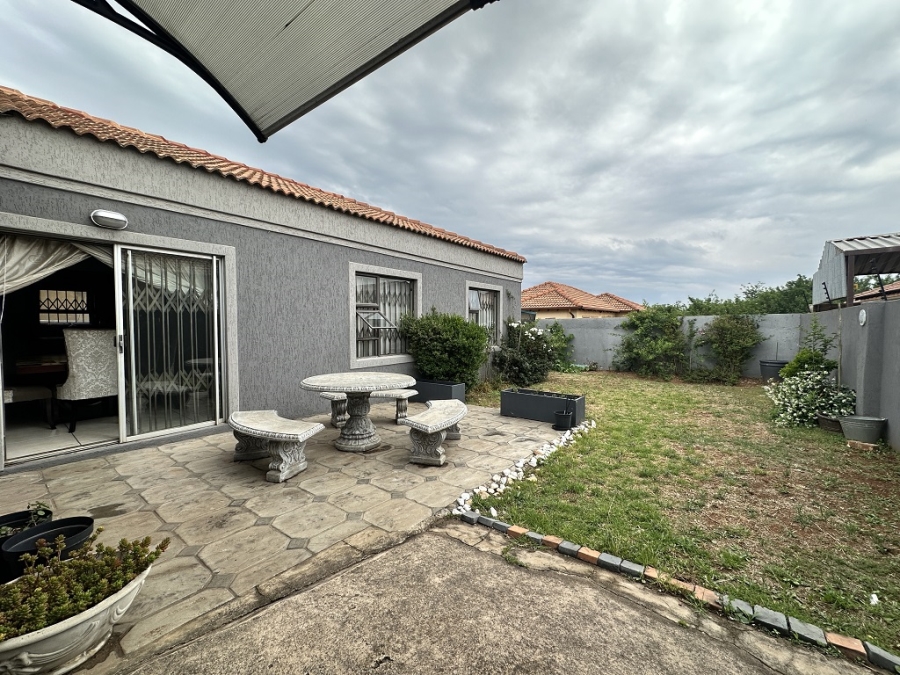 3 Bedroom Property for Sale in Alveda Park Gauteng