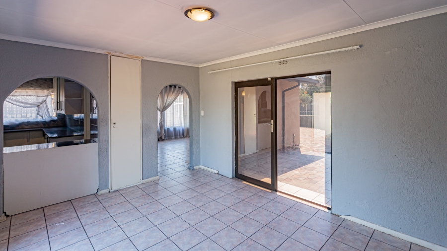 3 Bedroom Property for Sale in Mayberry Park Gauteng
