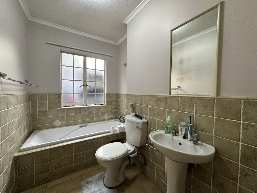 3 Bedroom Property for Sale in Castleview Gauteng