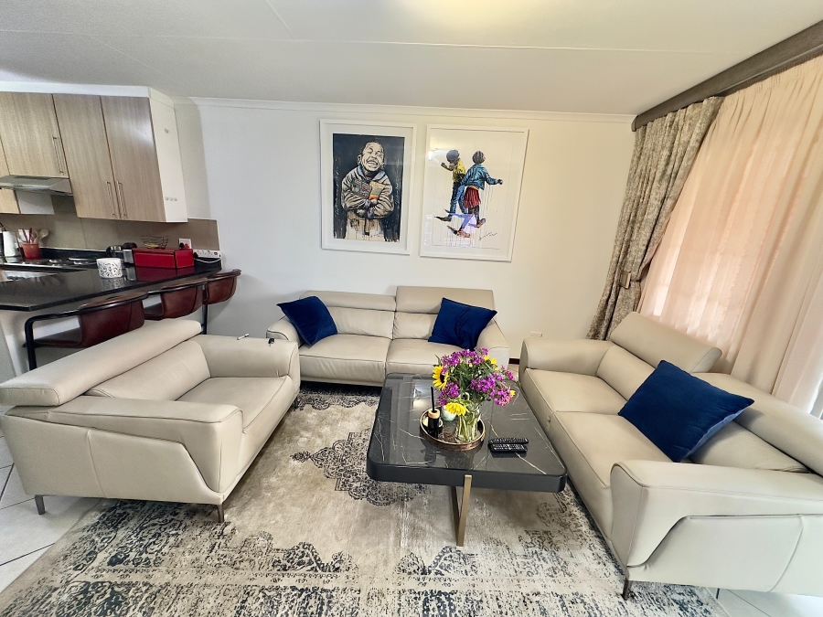 To Let 3 Bedroom Property for Rent in Monavoni Gauteng