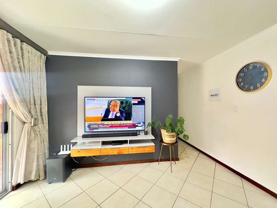 To Let 3 Bedroom Property for Rent in Monavoni Gauteng