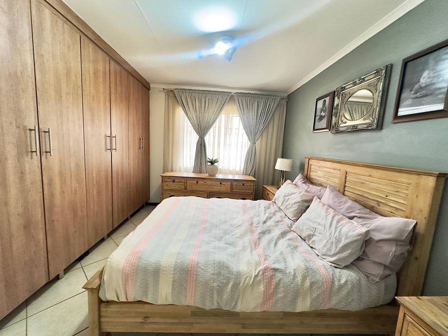 To Let 3 Bedroom Property for Rent in Monavoni Gauteng