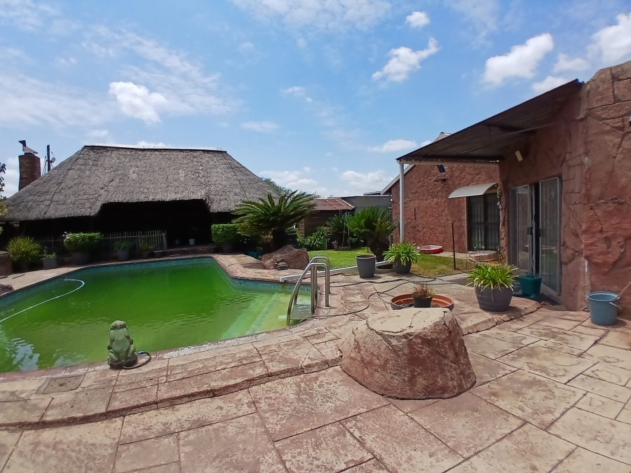 3 Bedroom Property for Sale in Klippoortje Gauteng