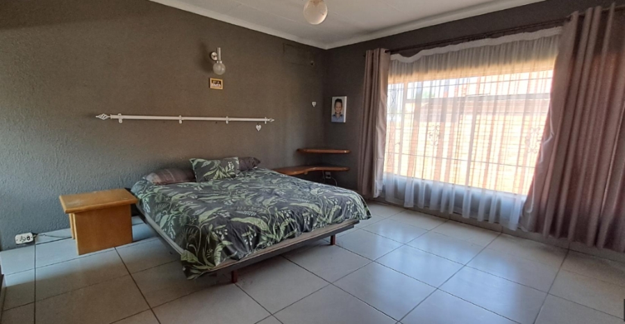 3 Bedroom Property for Sale in Brackenhurst Gauteng
