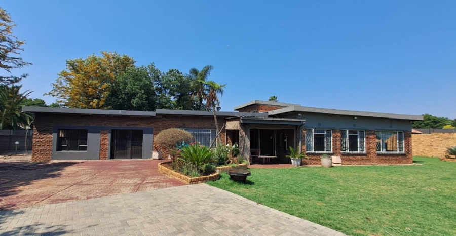 3 Bedroom Property for Sale in Brackenhurst Gauteng