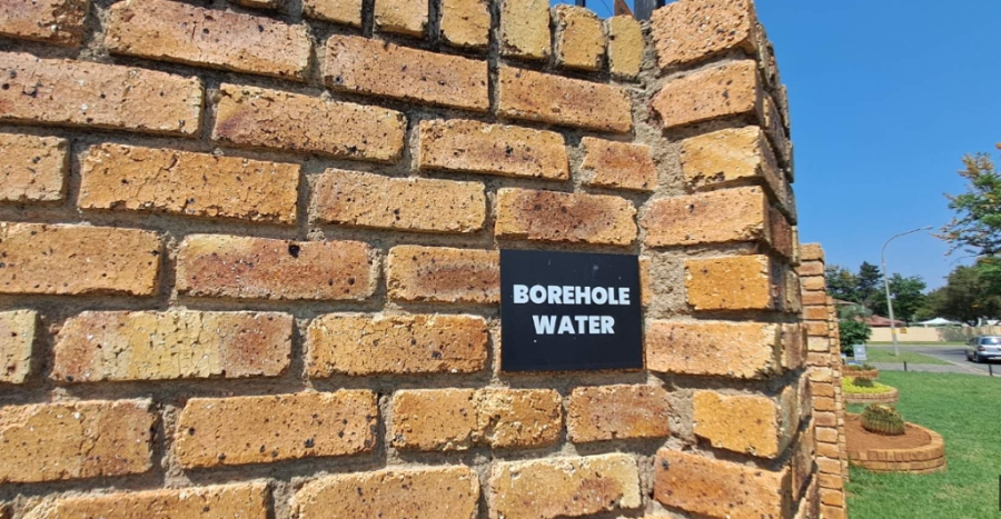 3 Bedroom Property for Sale in Brackenhurst Gauteng