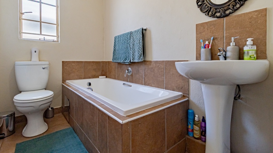 3 Bedroom Property for Sale in Sky City Gauteng