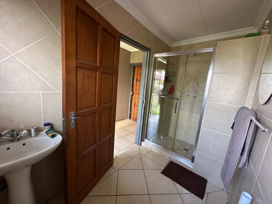 3 Bedroom Property for Sale in Leondale Gauteng