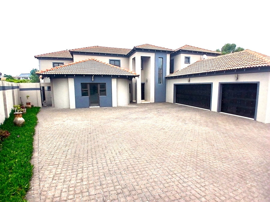 4 Bedroom Property for Sale in Blue Valley Golf Estate Gauteng
