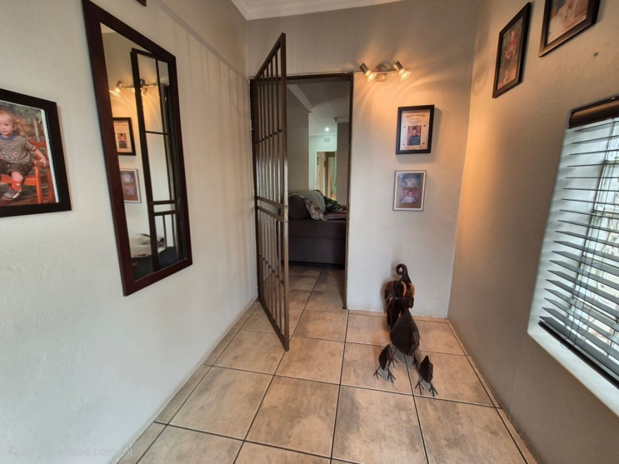 3 Bedroom Property for Sale in Brackendowns Gauteng