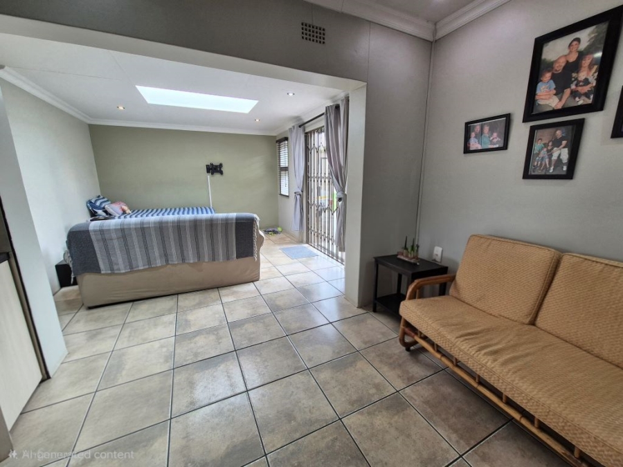 3 Bedroom Property for Sale in Brackendowns Gauteng