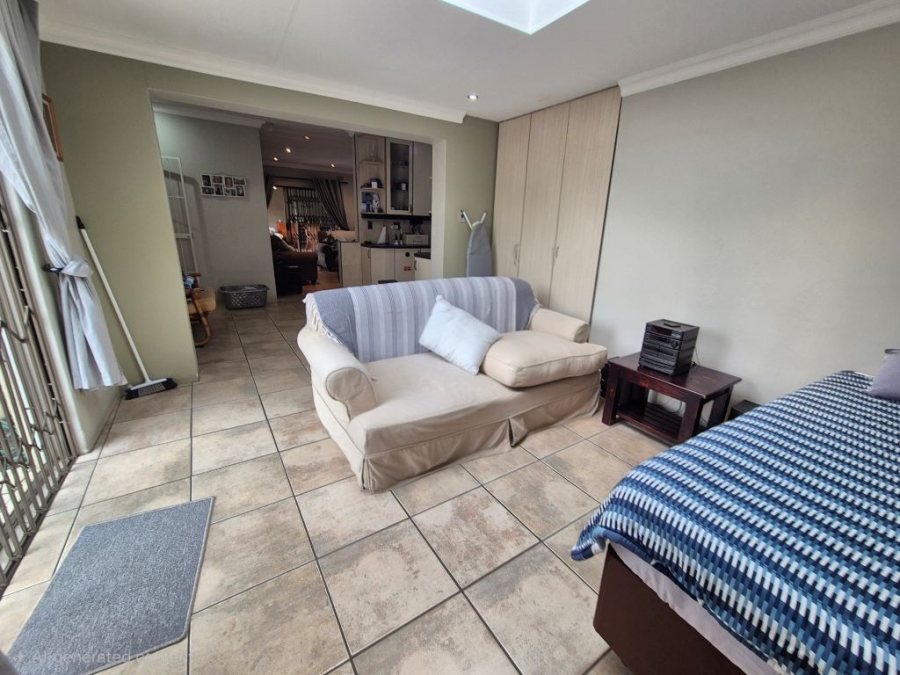 3 Bedroom Property for Sale in Brackendowns Gauteng