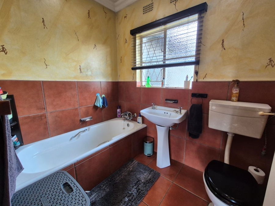 3 Bedroom Property for Sale in Brackendowns Gauteng