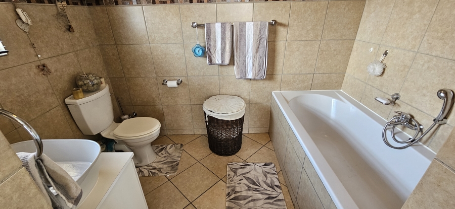 3 Bedroom Property for Sale in New Market Gauteng