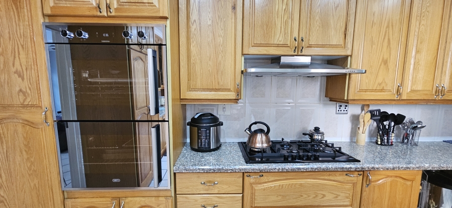 4 Bedroom Property for Sale in New Redruth Gauteng