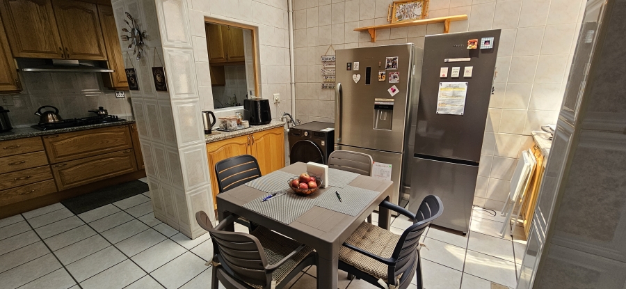 4 Bedroom Property for Sale in New Redruth Gauteng