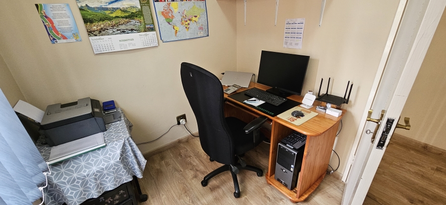 4 Bedroom Property for Sale in New Redruth Gauteng