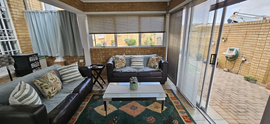 4 Bedroom Property for Sale in New Redruth Gauteng