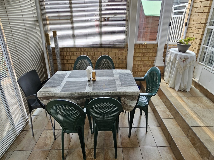 4 Bedroom Property for Sale in New Redruth Gauteng