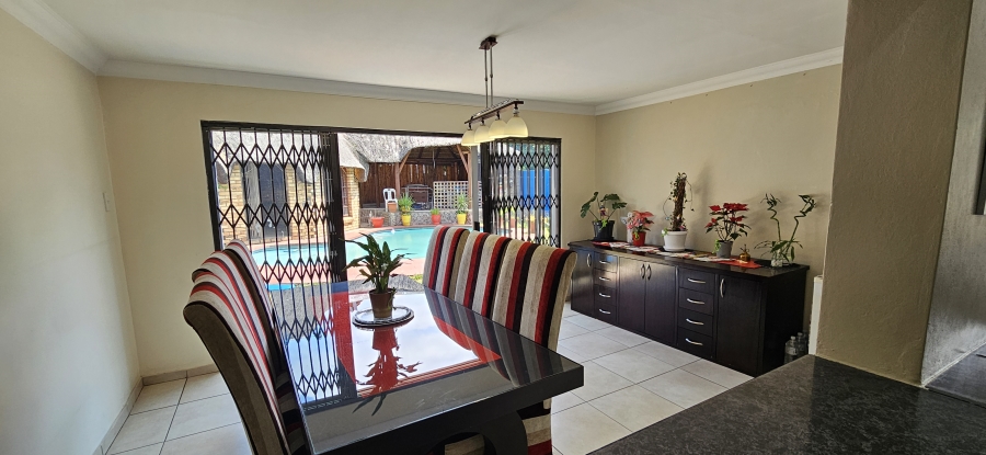 4 Bedroom Property for Sale in General Albertspark Gauteng